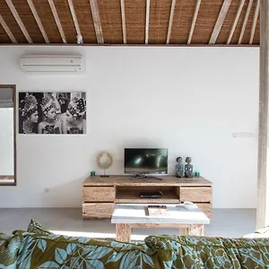 aloha-beach-house-bingin.hotelsseminyak.net/
